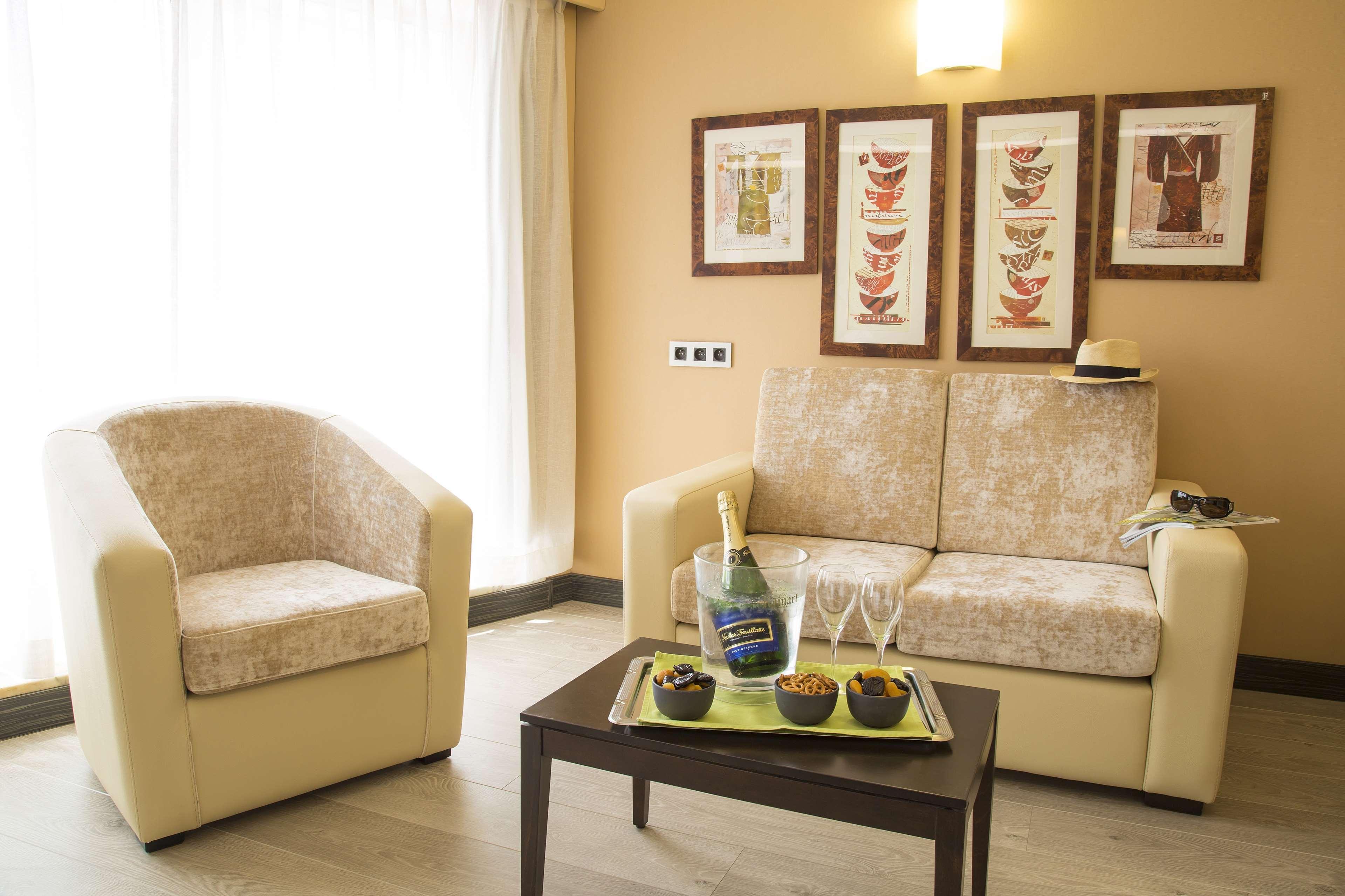 Best Western Plus Cannes Riviera Екстер'єр фото